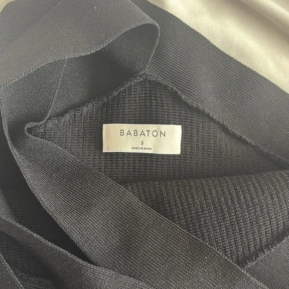 Aritzia Sculpt Knit Cross Tank - Picture 4 of 5